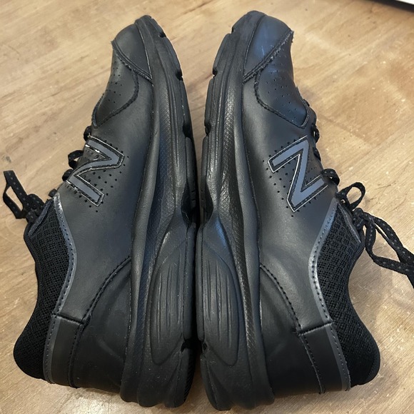 New Balance WW411BK2 Walking Shoes Womens Size 8.5 Comfort Sneakers - Picture 7 of 9